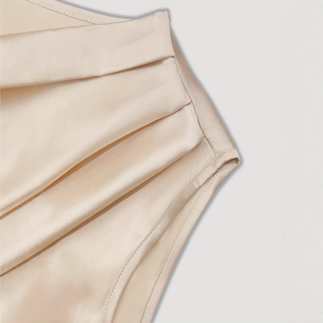 Sleeveless Scooped-neck Top Paired With A Pleated Skirt