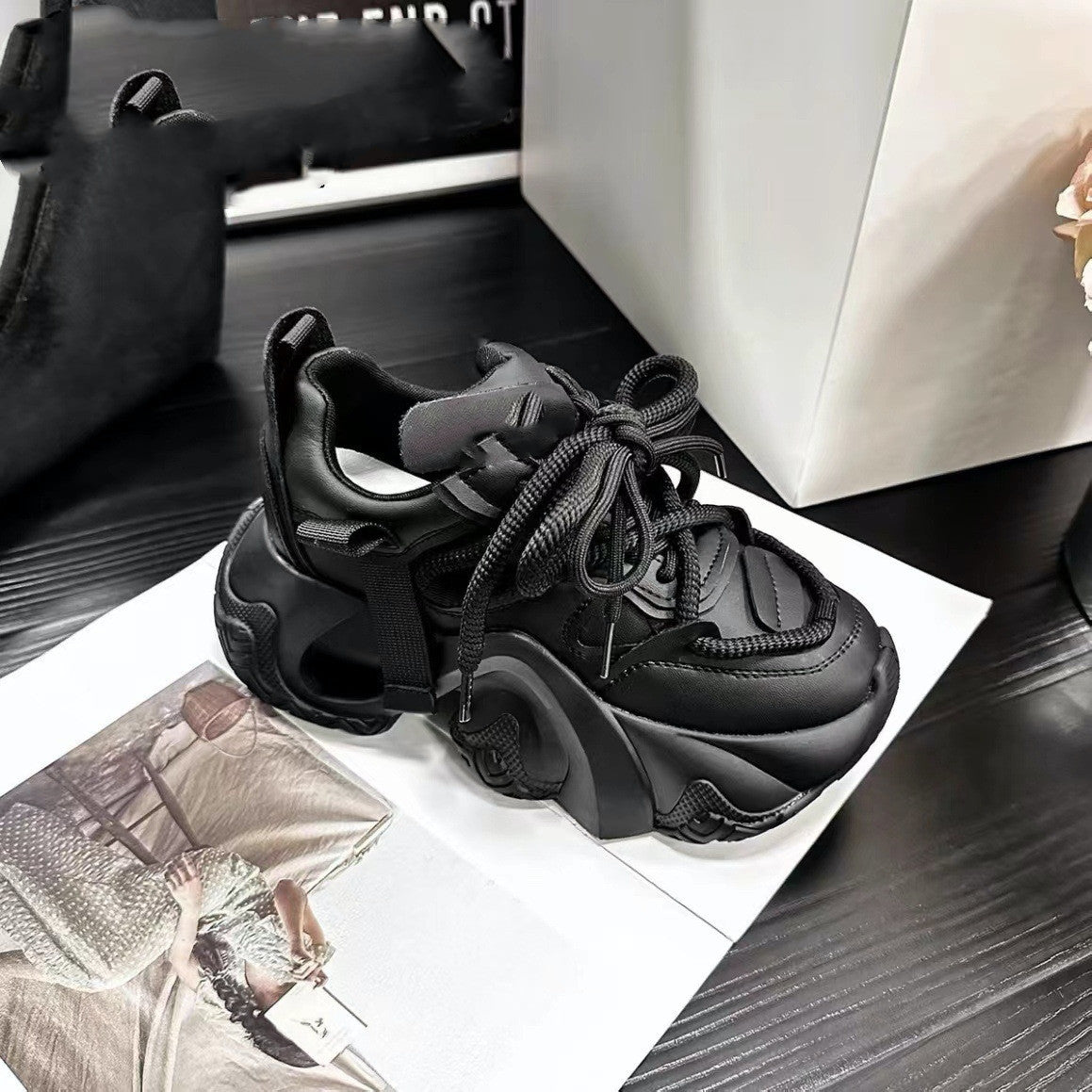 Women's  Thick Bottom  Lightweight Sneaker