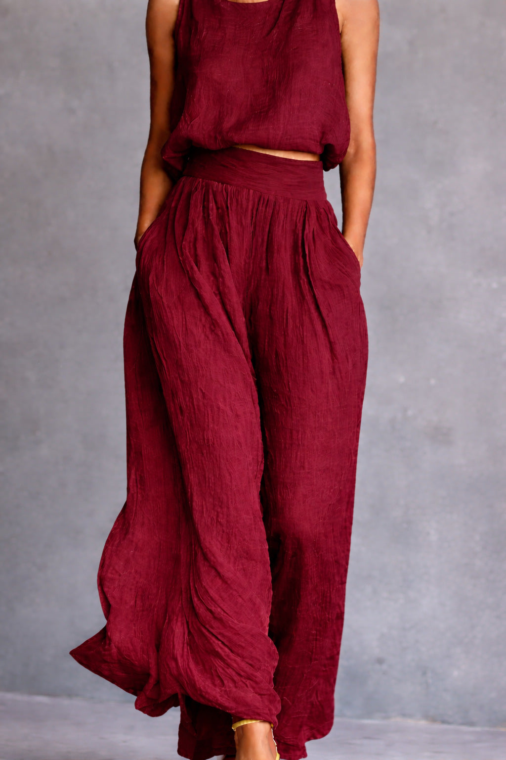 Sleeveless Loose Crew-Neck Top And Wide-Leg Pants Set