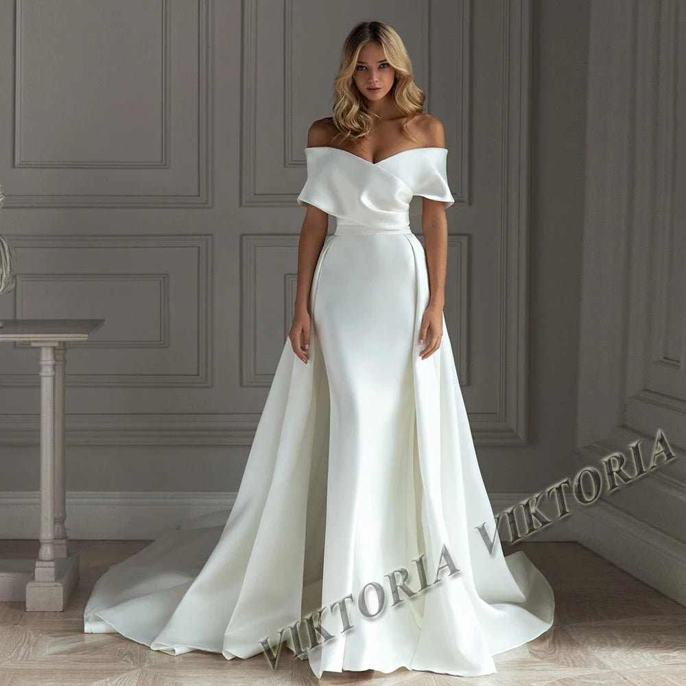 Mermaid Wedding Dresses Appliques Beads Chain Backless