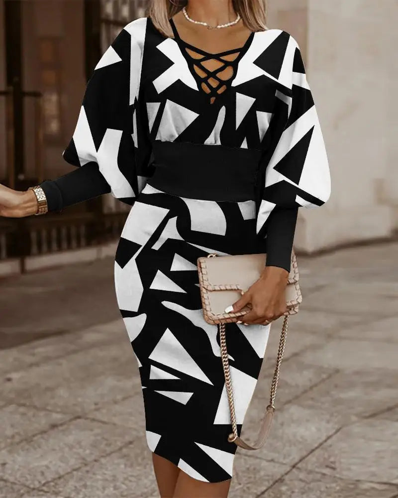 Maze Printed Long Sleeved Slim Fit Dress