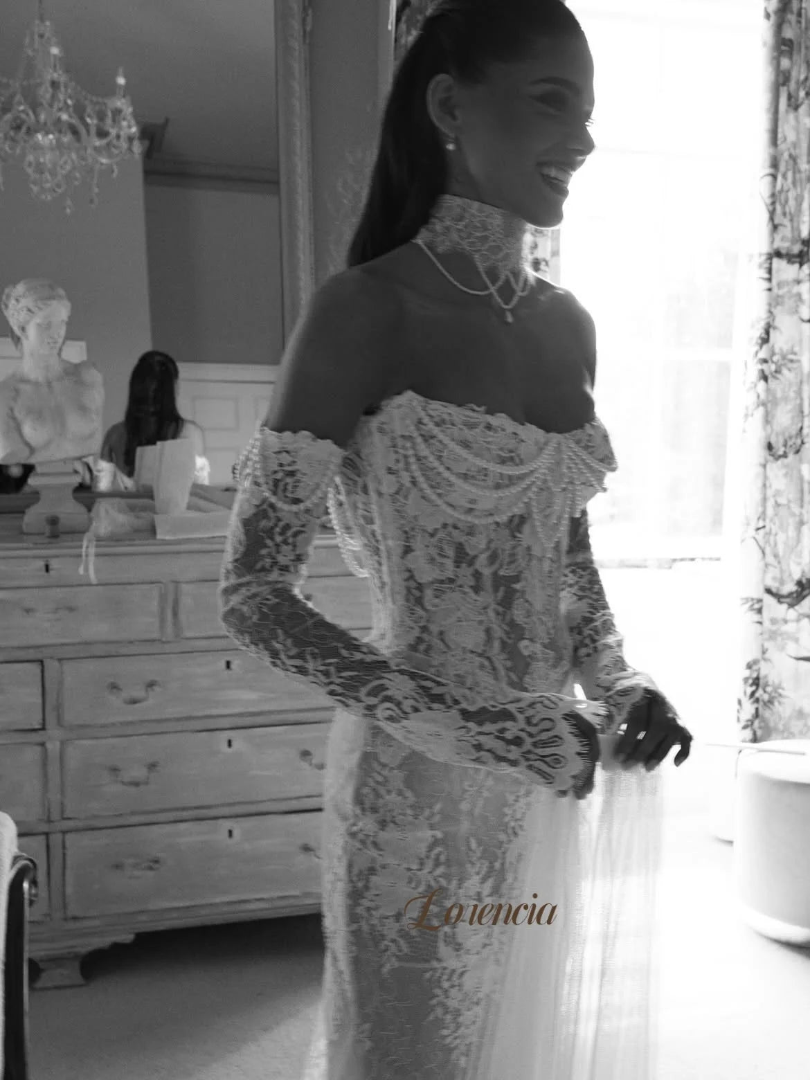 Long Sleeves Lace Wedding Dresses with Choker Pearls Baeding Basque Waist