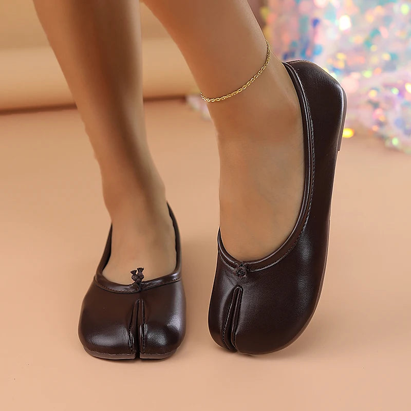 Women's Leather Toe Separator Loafers Flat Comfortable Slip-On Breathable Casual Shoes