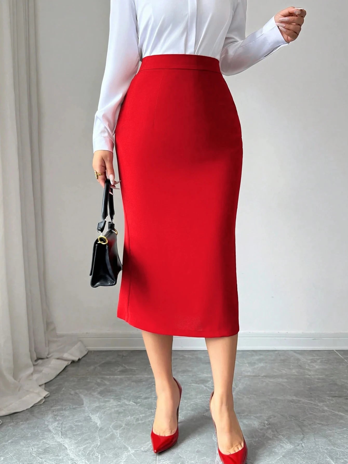 Elegant Ladies Half-Pressed Pleat Decorative Button Skirt Fashionable Women's Mid-Thigh Length Skirt