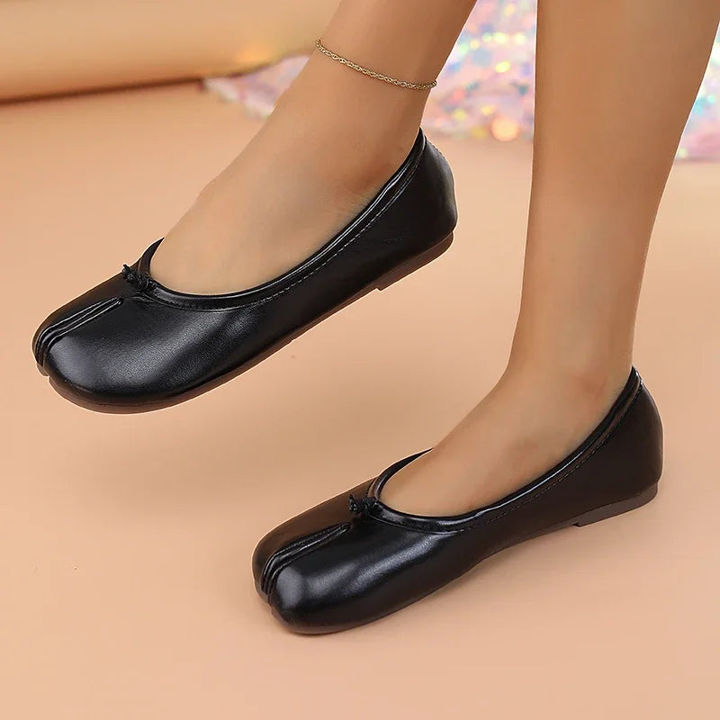 Women's Leather Toe Separator Loafers Flat Comfortable Slip-On Breathable Casual Shoes