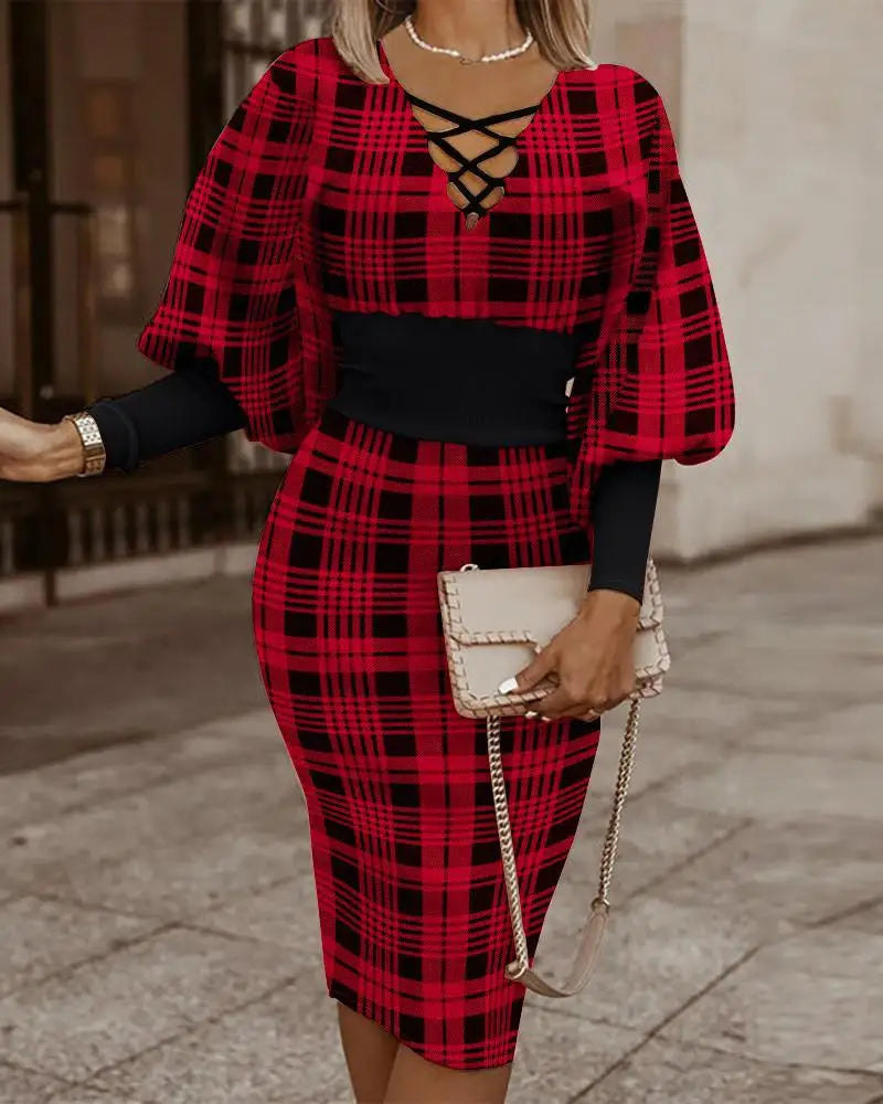 Maze Printed Long Sleeved Slim Fit Dress