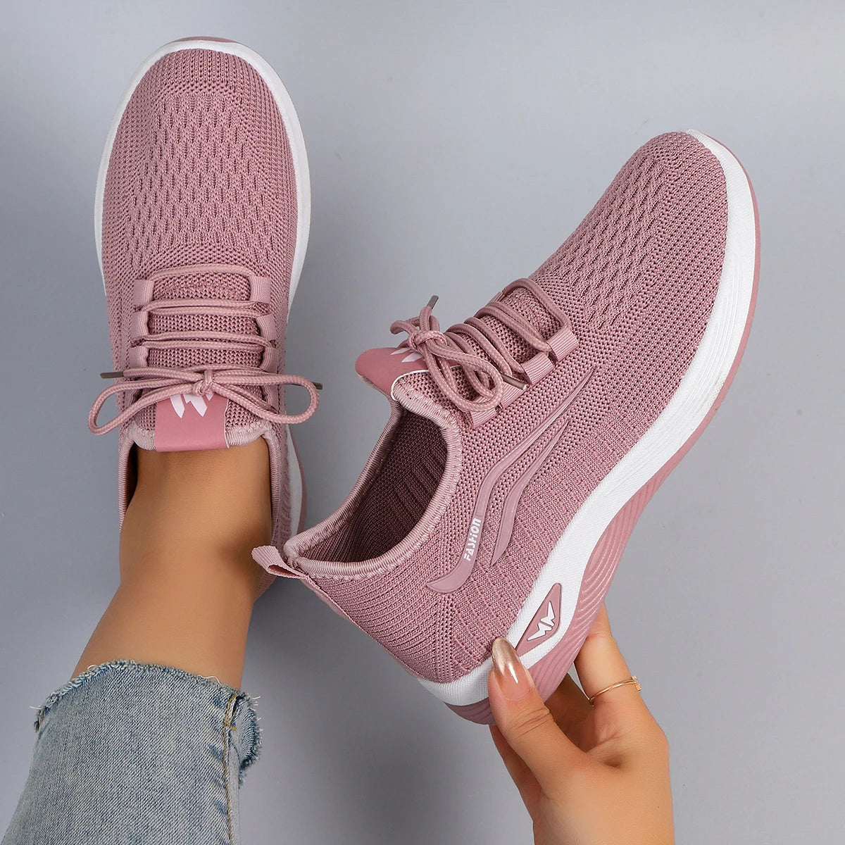 Spring and Autumn New Women's Casual Lace up Comfortable, Breathable, Lightweight and Wear-Resistant Sports Shoes
