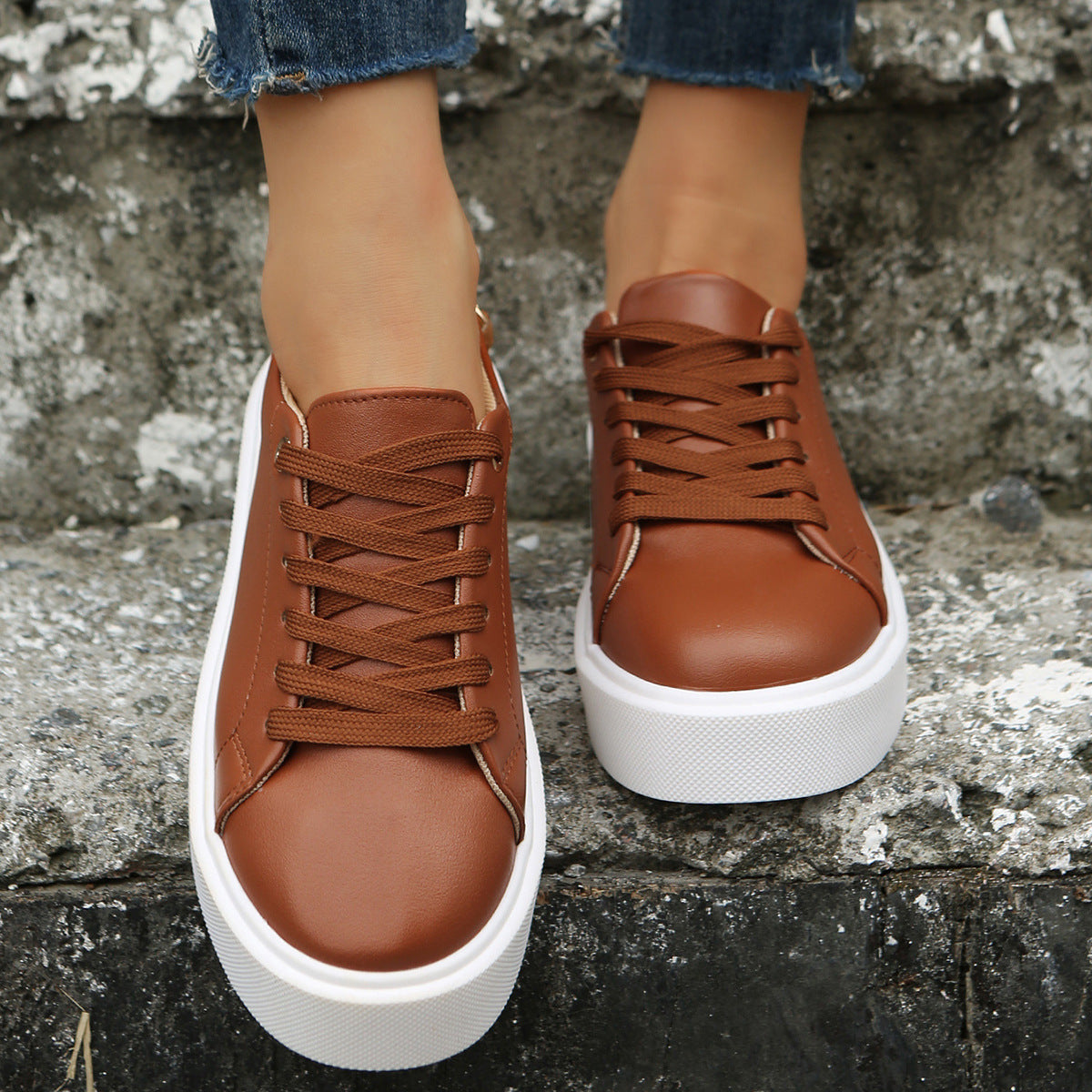 Round Head Cross Strap Thick Bottom Casual Low-top Sneakers