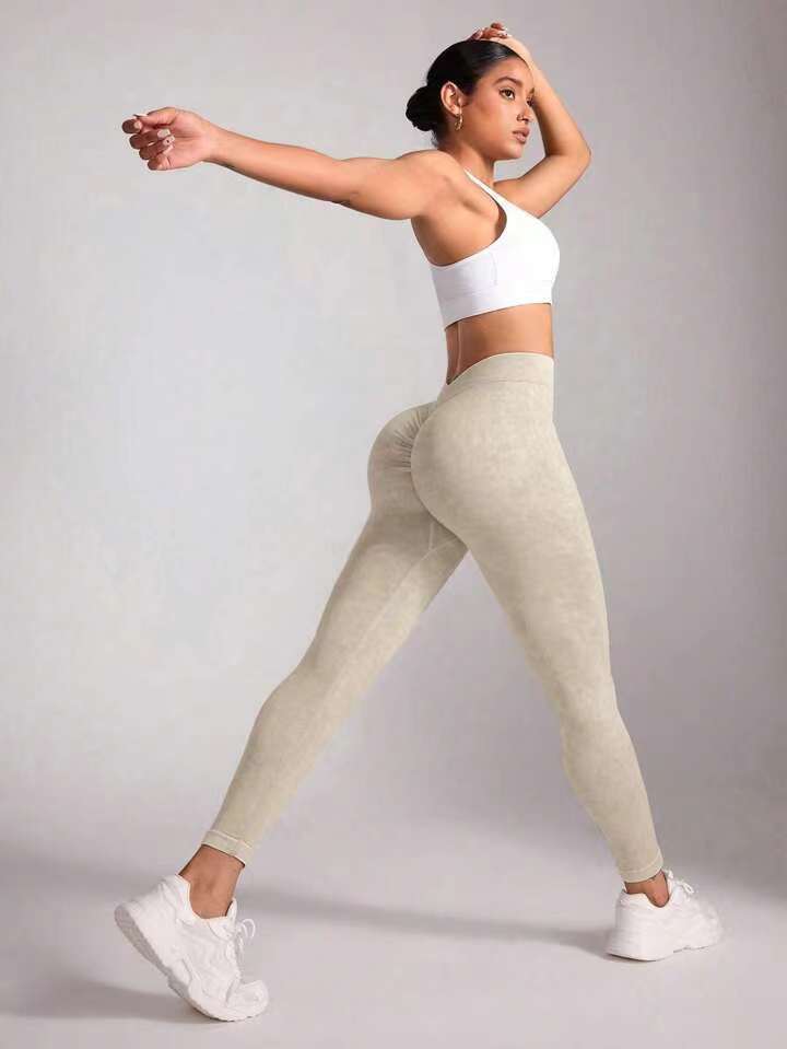 Threaded Yoga Pants With A High Waist For Lifting The Hips